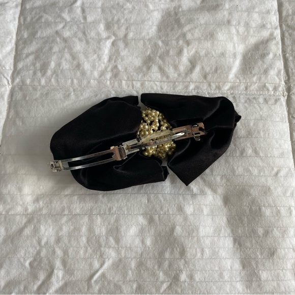 Vintage Eve Reid NY Hair Barrette Made in France Black Bow & Faux Pearls